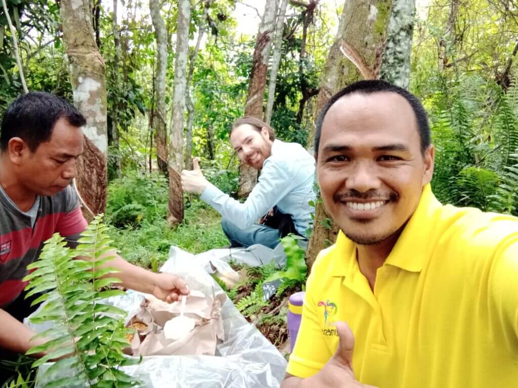 lunch box at jungle