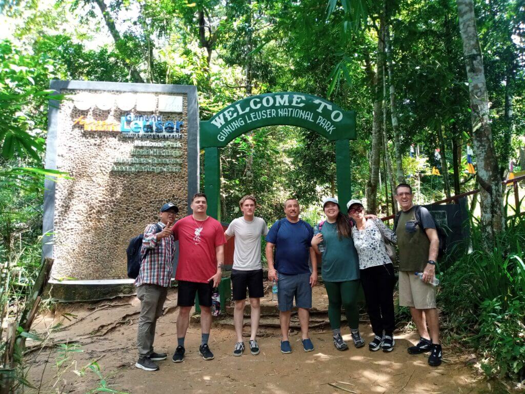 day trip bukit lawang orangutan tour